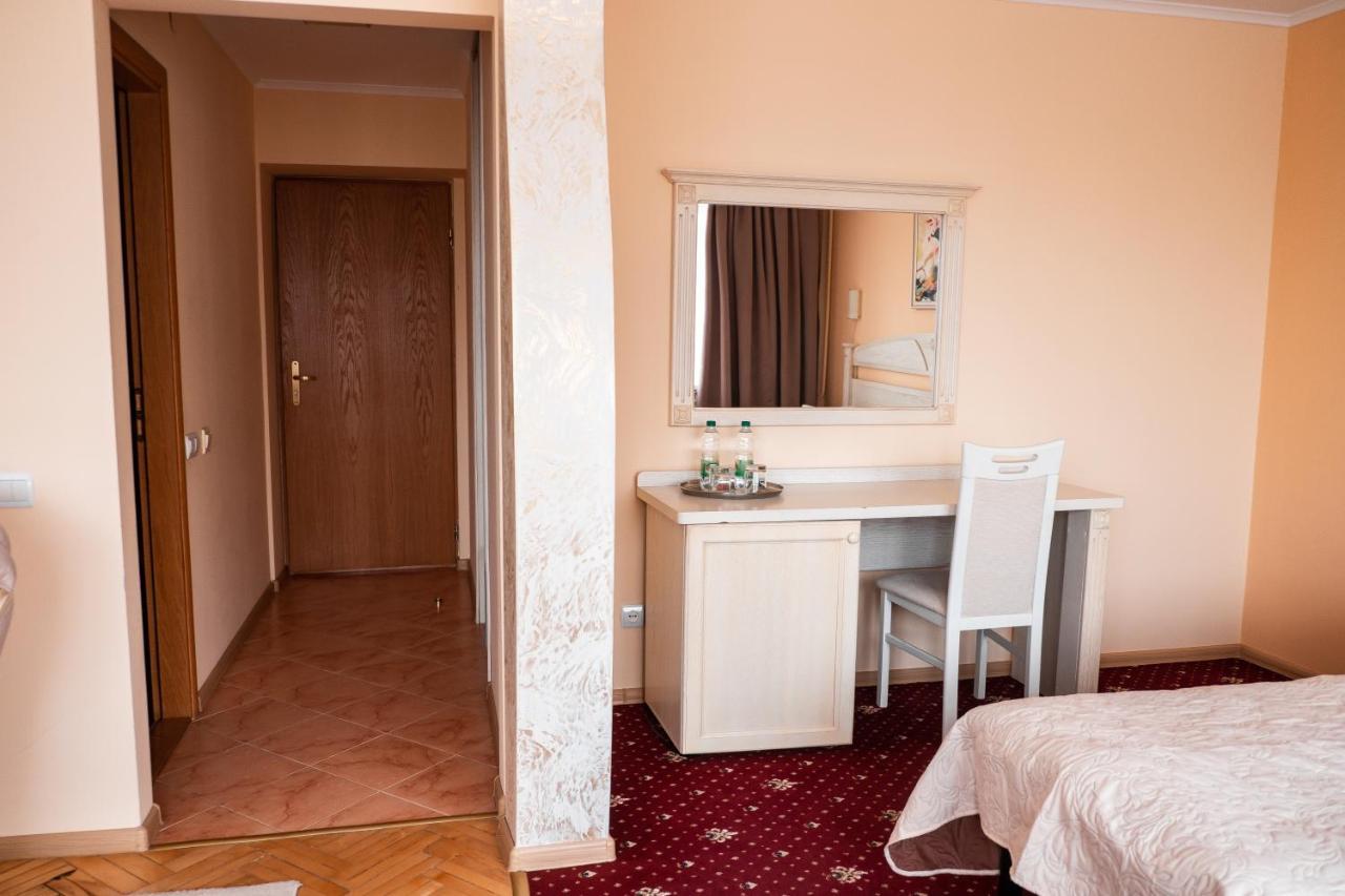Hotel Halychyna Tarnopol Zewnętrze zdjęcie