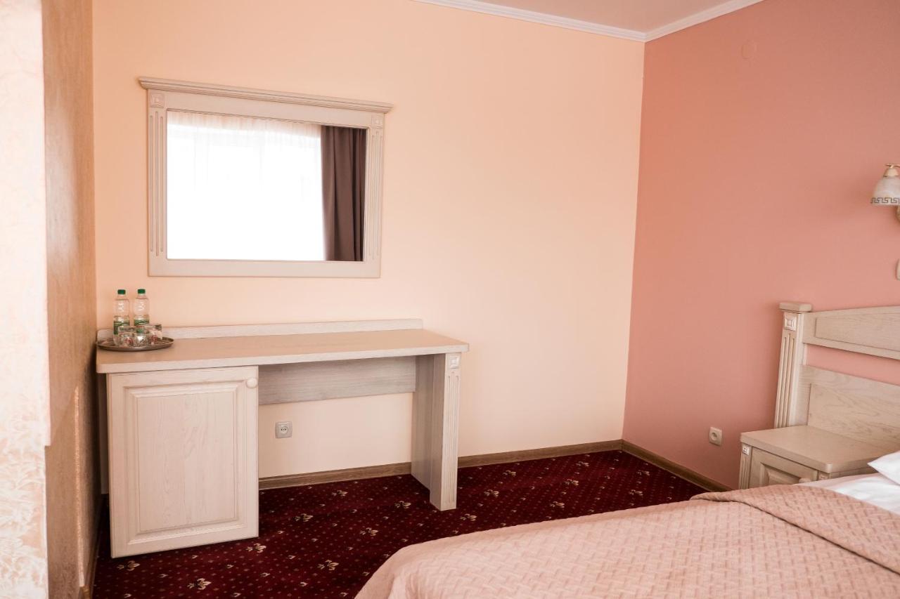 Hotel Halychyna Tarnopol Zewnętrze zdjęcie