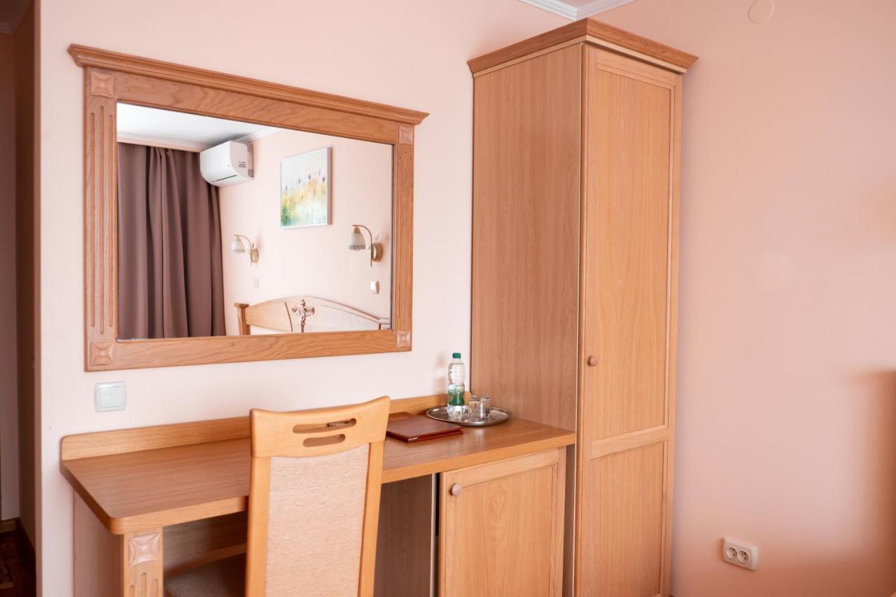 Hotel Halychyna Tarnopol Zewnętrze zdjęcie