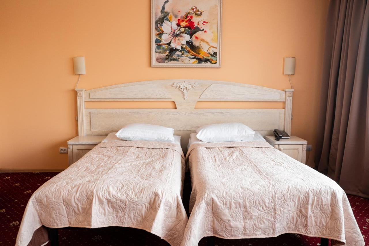 Hotel Halychyna Tarnopol Zewnętrze zdjęcie