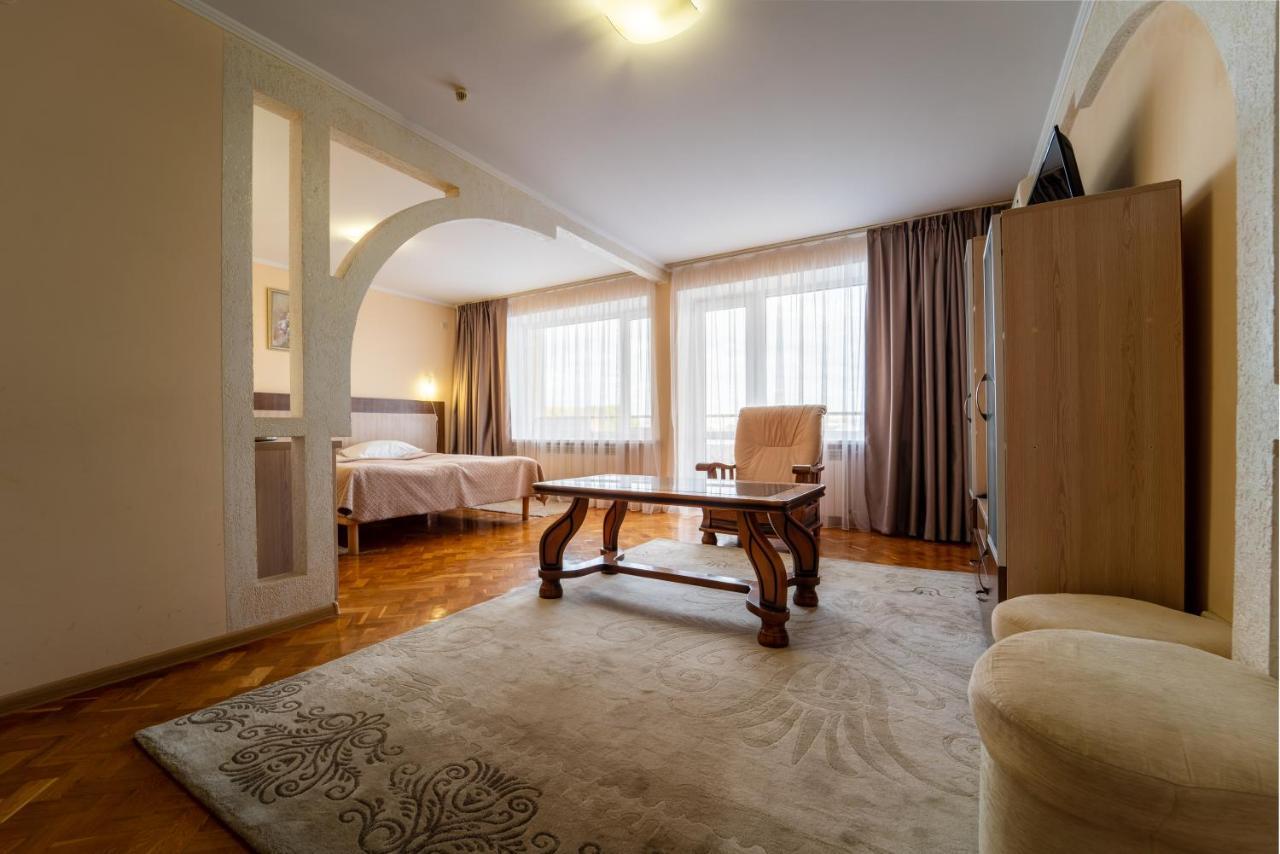 Hotel Halychyna Tarnopol Zewnętrze zdjęcie